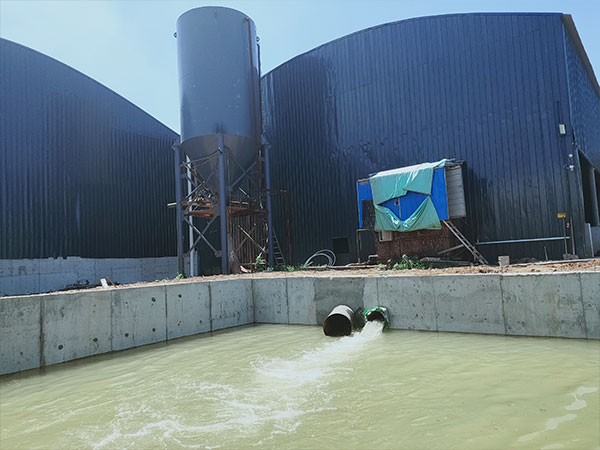 Hubei customers purchased Zhongyi water purification agent and used it on site